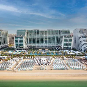 Hilton Palm Jumeirah Complex Dubai